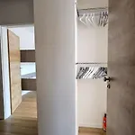 Casa8070 - Exklusive Grosse Maisonette-wohnung 91 Qm Fuer Familien, Gruppen, Geschaeftsreisende, Inklusive Parkplatz, Wlan, Kaffee Und Tee, Voll Ausgestattet Fuer 1 Bis 9 Personen, Zentrumsnah An Der Autobahn A9 Ingolstadt-sued