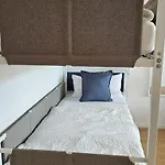 Casa8070 - Exklusive Grosse Maisonette-wohnung 91 Qm Fuer Familien, Gruppen, Geschaeftsreisende, Inklusive Parkplatz, Wlan, Kaffee Und Tee, Voll Ausgestattet Fuer 1 Bis 9 Personen, Zentrumsnah An Der Autobahn A9 Ingolstadt-sued * 잉골슈타트
