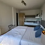 Casa8070 - Exklusive Grosse Maisonette-wohnung 91 Qm Fuer Familien, Gruppen, Geschaeftsreisende, Inklusive Parkplatz, Wlan, Kaffee Und Tee, Voll Ausgestattet Fuer 1 Bis 9 Personen, Zentrumsnah An Der Autobahn A9 Ingolstadt-sued