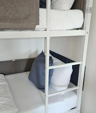 Апартаменты Casa 8070 Exklusive Maisonette-wohnung 91qm 4 Ideal Fuer Gruppen Familien Geschaeftsreisende Fuer 1-9 Personen Inklusive Wlan Netflix Waiputv Kaffee Tee & Kostenloser Parkplatz Am Haus *