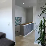 Casa8070 - Exklusive Grosse Maisonette-wohnung 91 Qm Fuer Familien, Gruppen, Geschaeftsreisende, Inklusive Parkplatz, Wlan, Kaffee Und Tee, Voll Ausgestattet Fuer 1 Bis 9 Personen, Zentrumsnah An Der Autobahn A9 Ingolstadt-sued * Ingolstadt