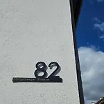 Casa8070 - Exklusive Grosse Maisonette-wohnung 91 Qm Fuer Familien, Gruppen, Geschaeftsreisende, Inklusive Parkplatz, Wlan, Kaffee Und Tee, Voll Ausgestattet Fuer 1 Bis 9 Personen, Zentrumsnah An Der Autobahn A9 Ingolstadt-sued Ingolstadt