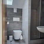 Casa8070 - Exklusive Grosse Maisonette-wohnung 91 Qm Fuer Familien, Gruppen, Geschaeftsreisende, Inklusive Parkplatz, Wlan, Kaffee Und Tee, Voll Ausgestattet Fuer 1 Bis 9 Personen, Zentrumsnah An Der Autobahn A9 Ingolstadt-sued * Ingolstadt