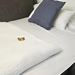 Casa8070 - Exklusive Grosse Maisonette-wohnung 91 Qm Fuer Familien, Gruppen, Geschaeftsreisende, Inklusive Parkplatz, Wlan, Kaffee Und Tee, Voll Ausgestattet Fuer 1 Bis 9 Personen, Zentrumsnah An Der Autobahn A9 Ingolstadt-sued Apartmán *
