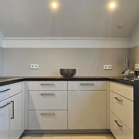 Casa 8070 Exklusive Maisonette-wohnung 91 Qm Fuer Familien, Gruppen, Geschaeftsreisende, Inklusive Parkplatz, Wlan, Kaffee Und Tee, Voll Ausgestattet Fuer 1 Bis 9 Gaeste, Zentrumsnah, Autobahn A9 Ingolstadt-sued, Donau, Auwaldsee Und Gewerbegebiet