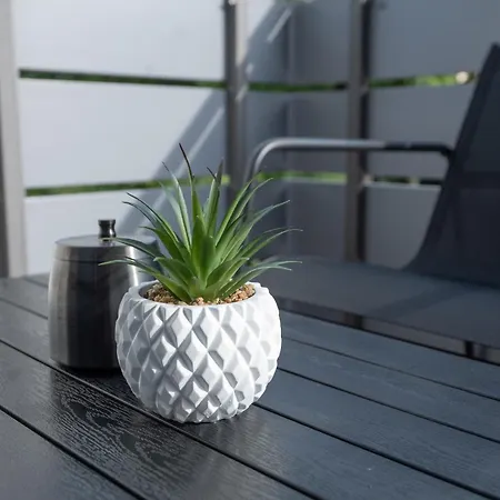 Casa 8070 Exklusive Maisonette-wohnung 91qm 4 Ideal Fuer Gruppen Familien Geschaeftsreisende Fuer 1-9 Personen Inklusive Wlan Netflix Waiputv Kaffee Tee & Kostenloser Parkplatz Am Haus Apartment Ingolstadt